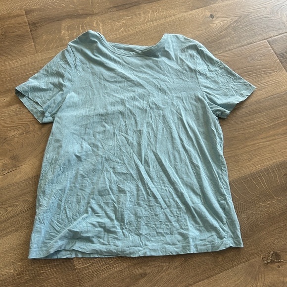Universal Thread Tops - Universal threads tee